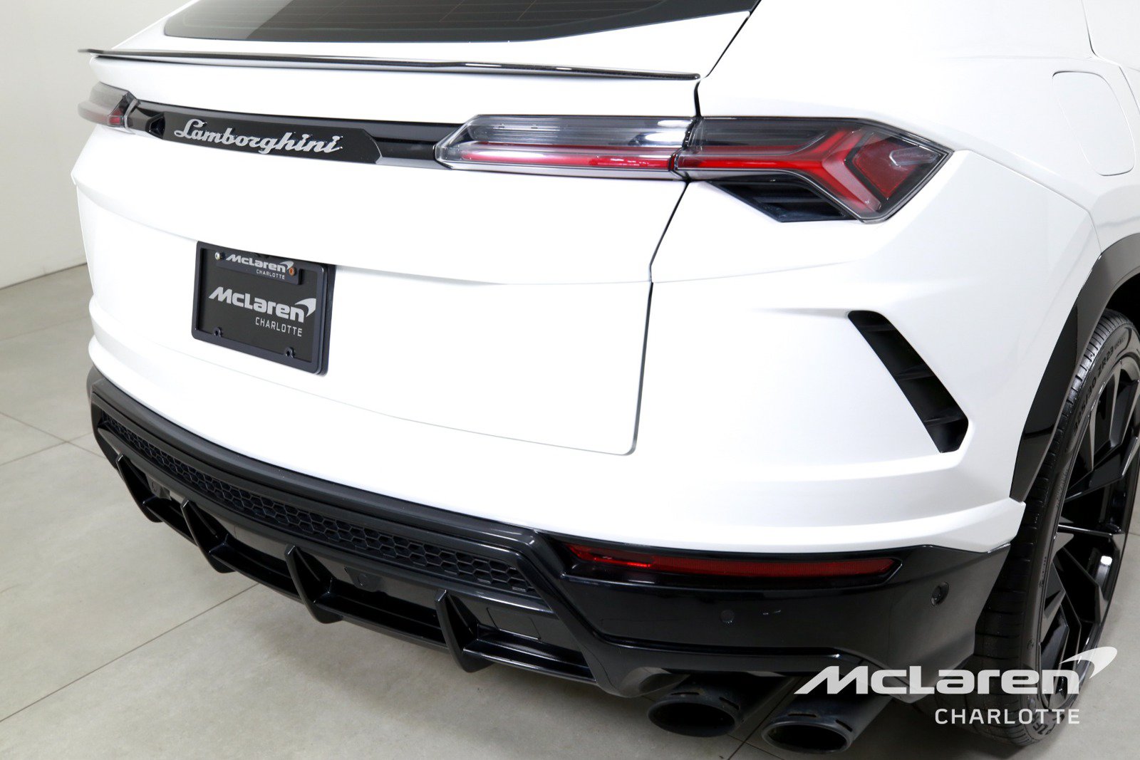 Used 2019 Lamborghini Urus AWD/4WD image 36