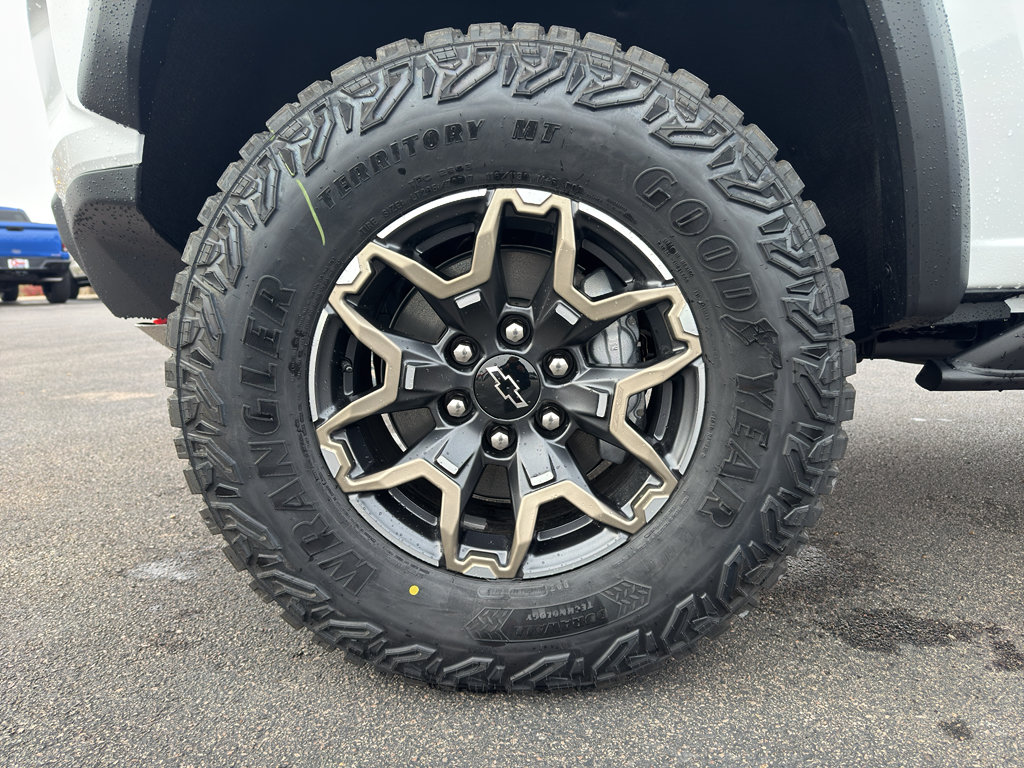 New 2026 Chevrolet Colorado ZR2 w/ Technology Package AWD/4WD image 26