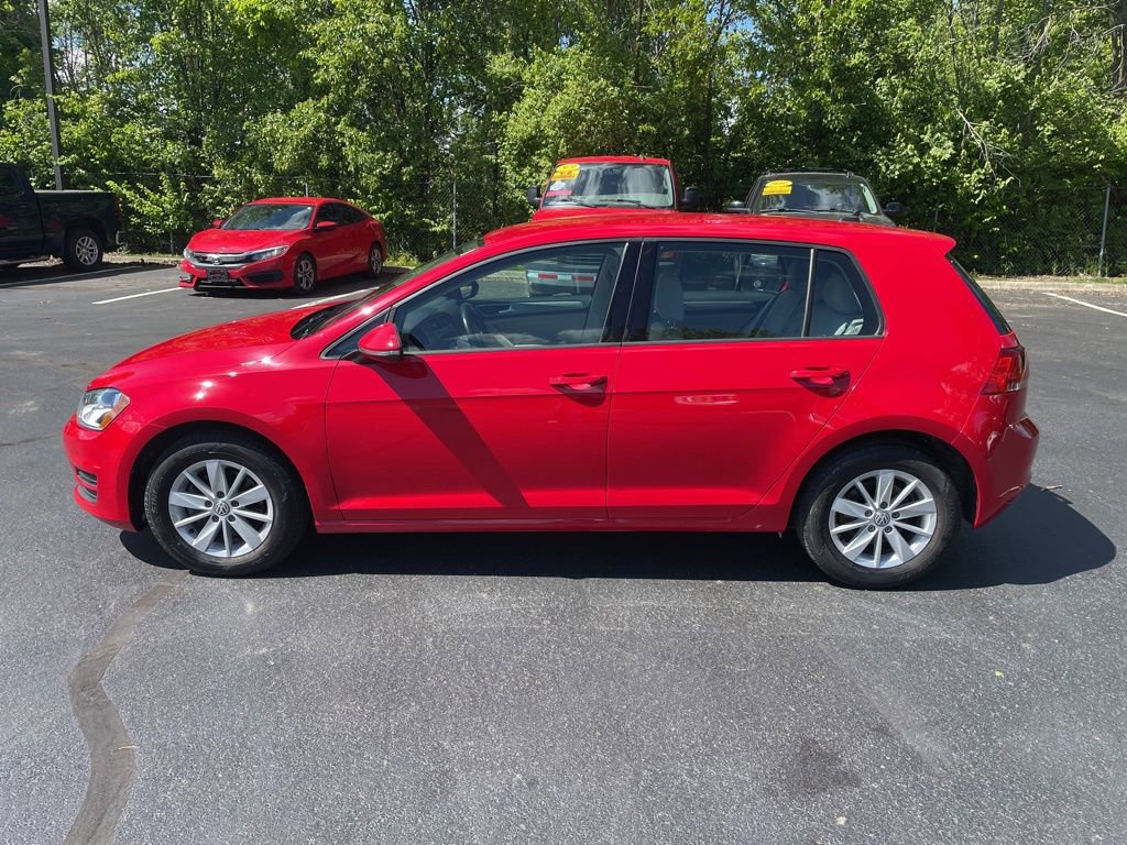 Used 2016 Volkswagen Golf S FWD image 4