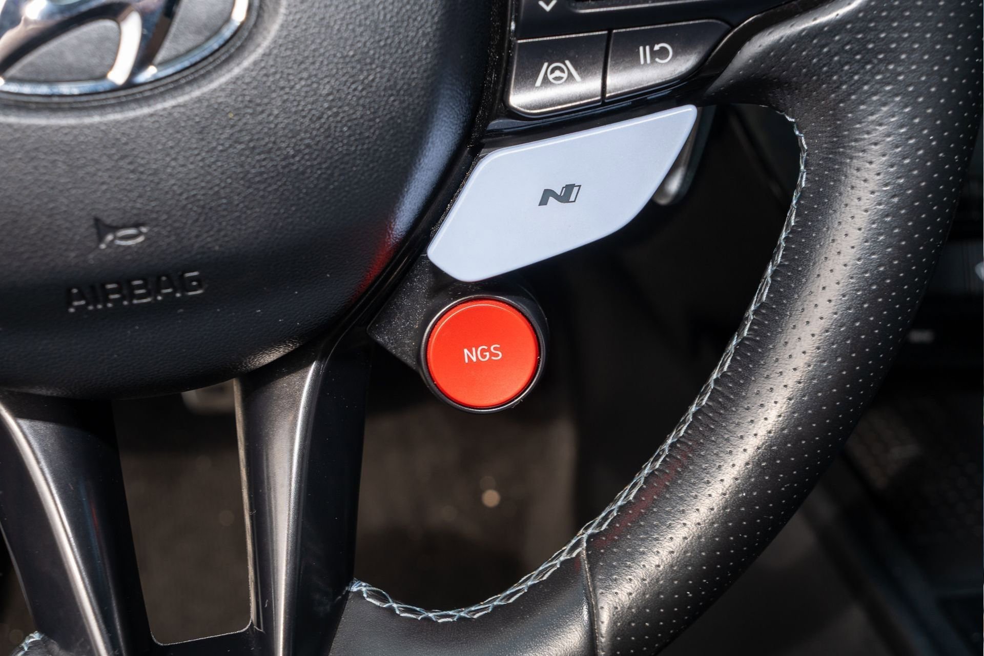 Used 2022 Hyundai Elantra N image 28