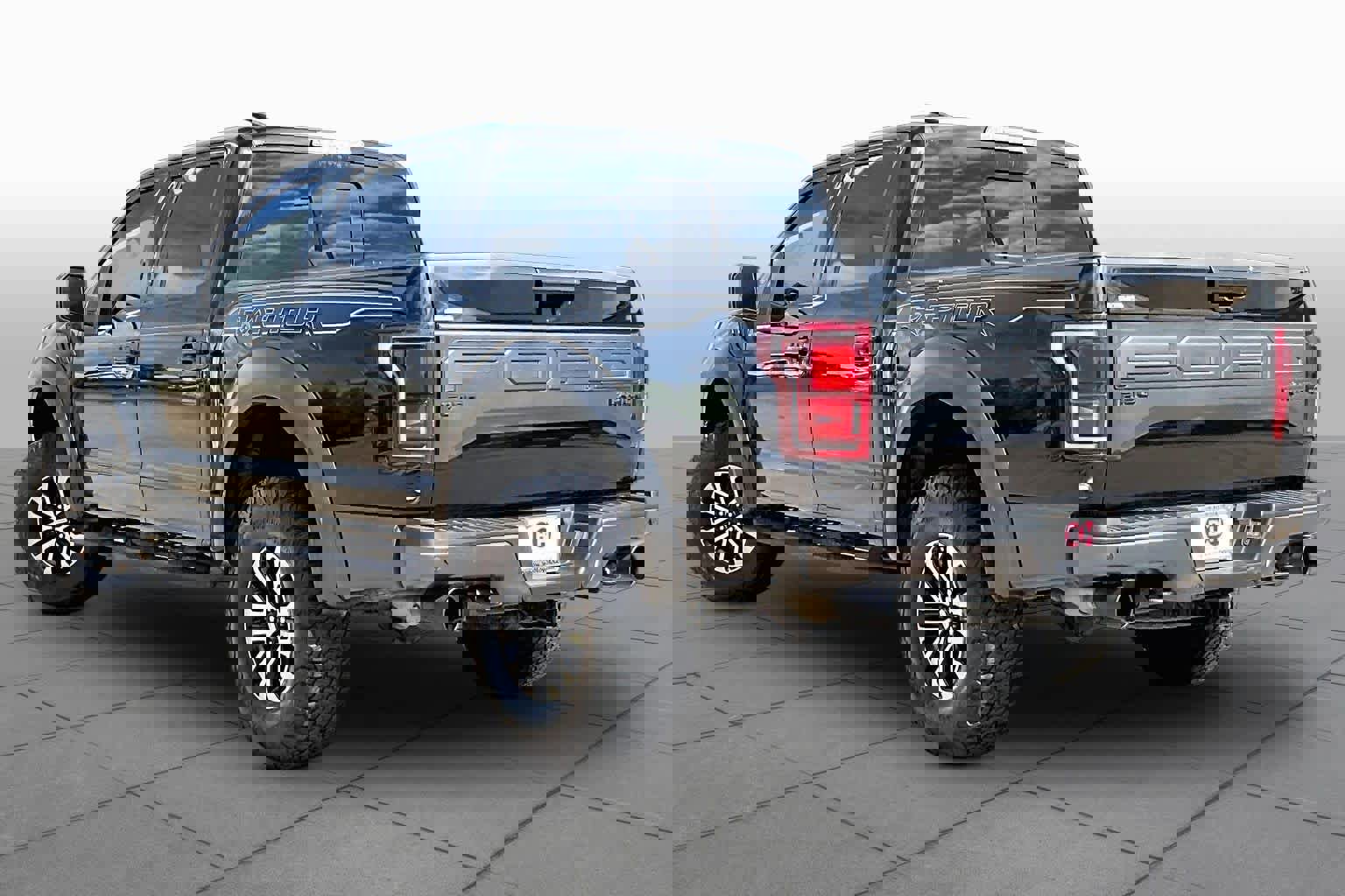 Used 2020 Ford F150 Raptor w/ Equipment Group 802A Luxury AWD/4WD image 12