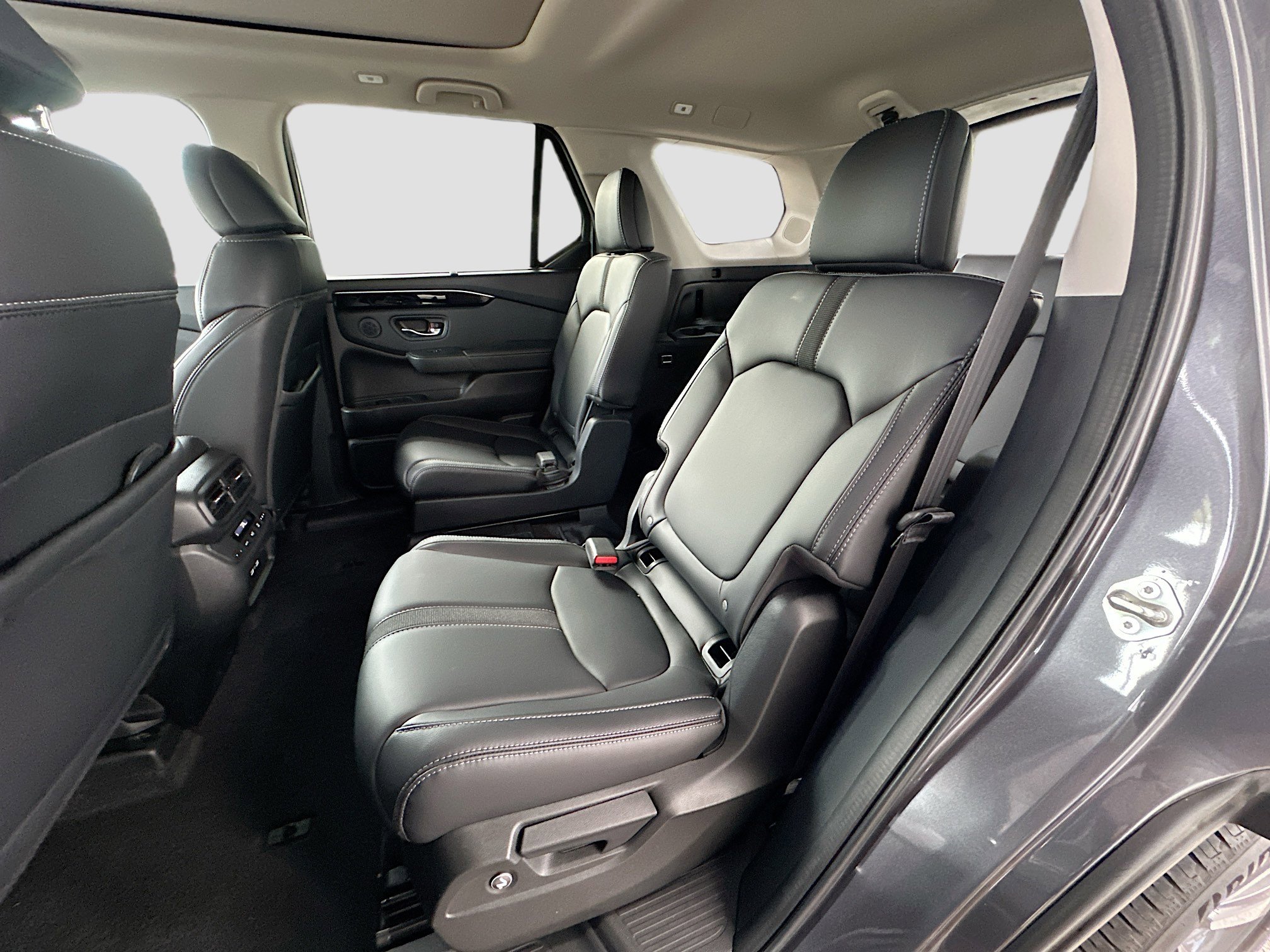 Used 2023 Honda Pilot Touring image 26