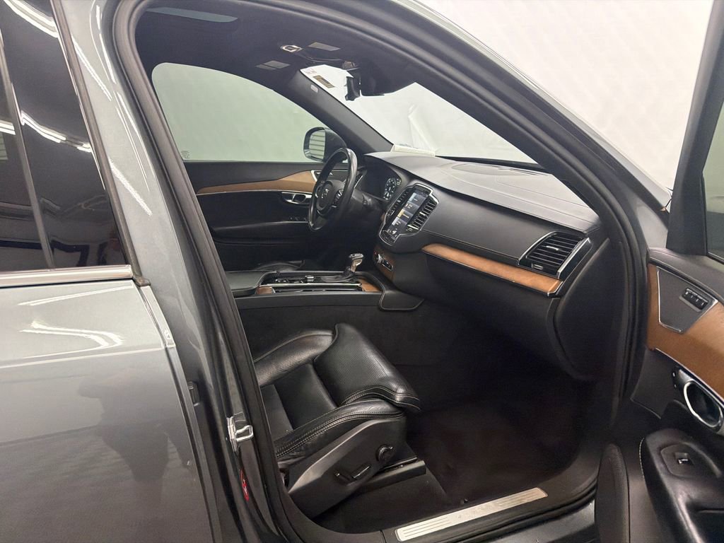 Used 2018 Volvo XC90 T6 Inscription w/ Convenience Package image 15