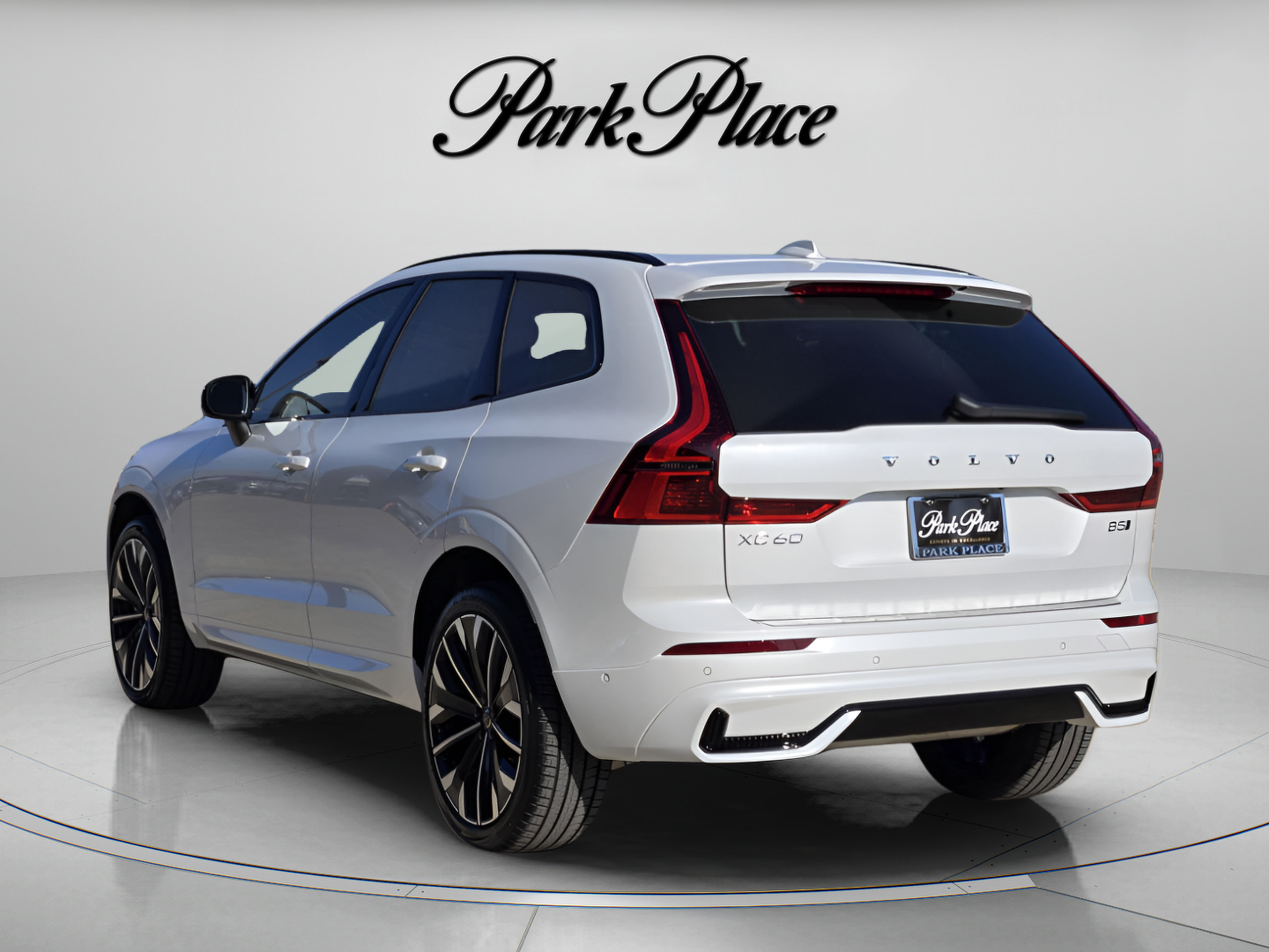 Used 2026 Volvo XC60 B5 Ultra w/ Protection Package Premier AWD/4WD image 3