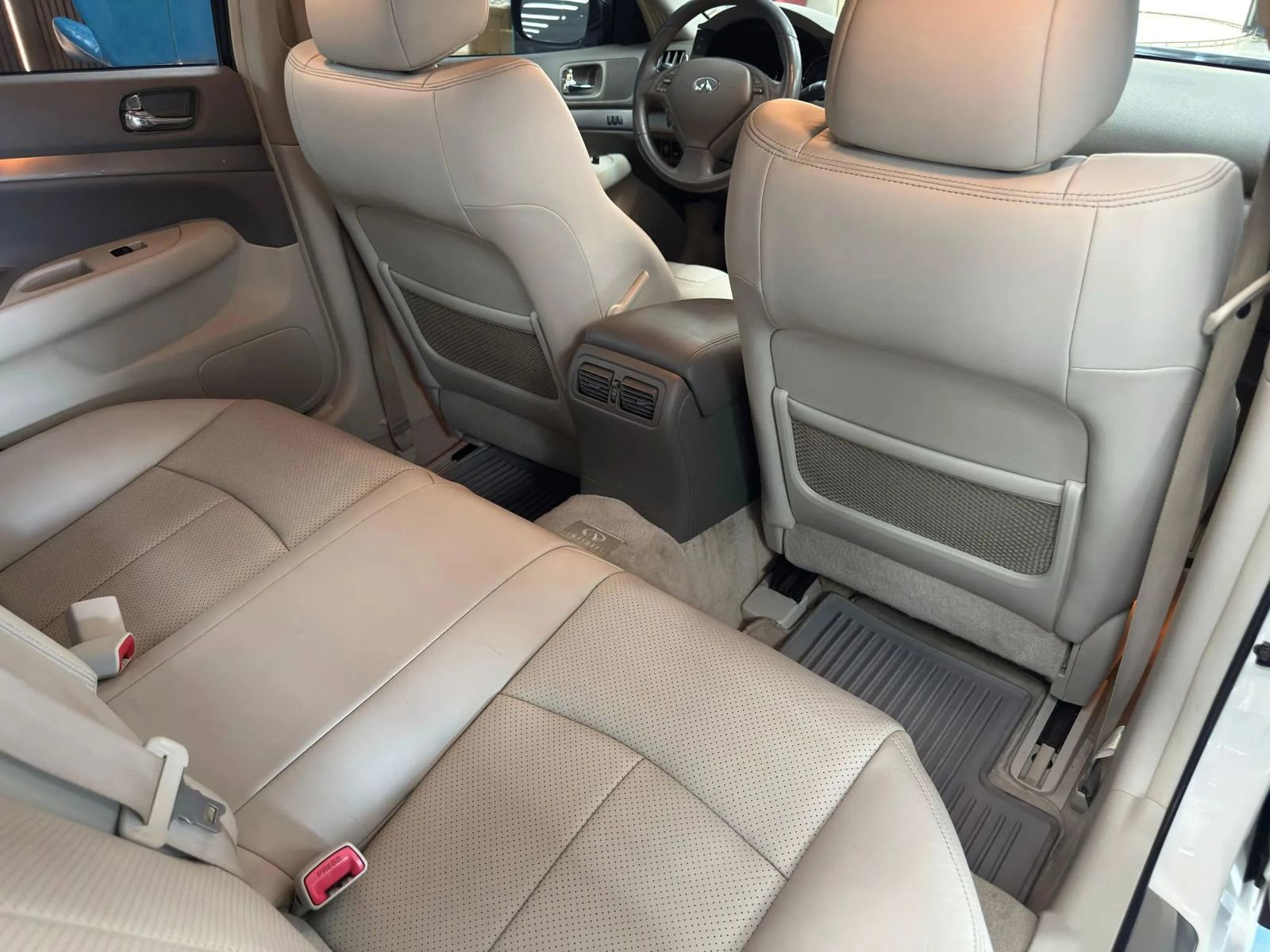 Used 2011 INFINITI G37 Journey w/ Sport Pkg - RWD image 38