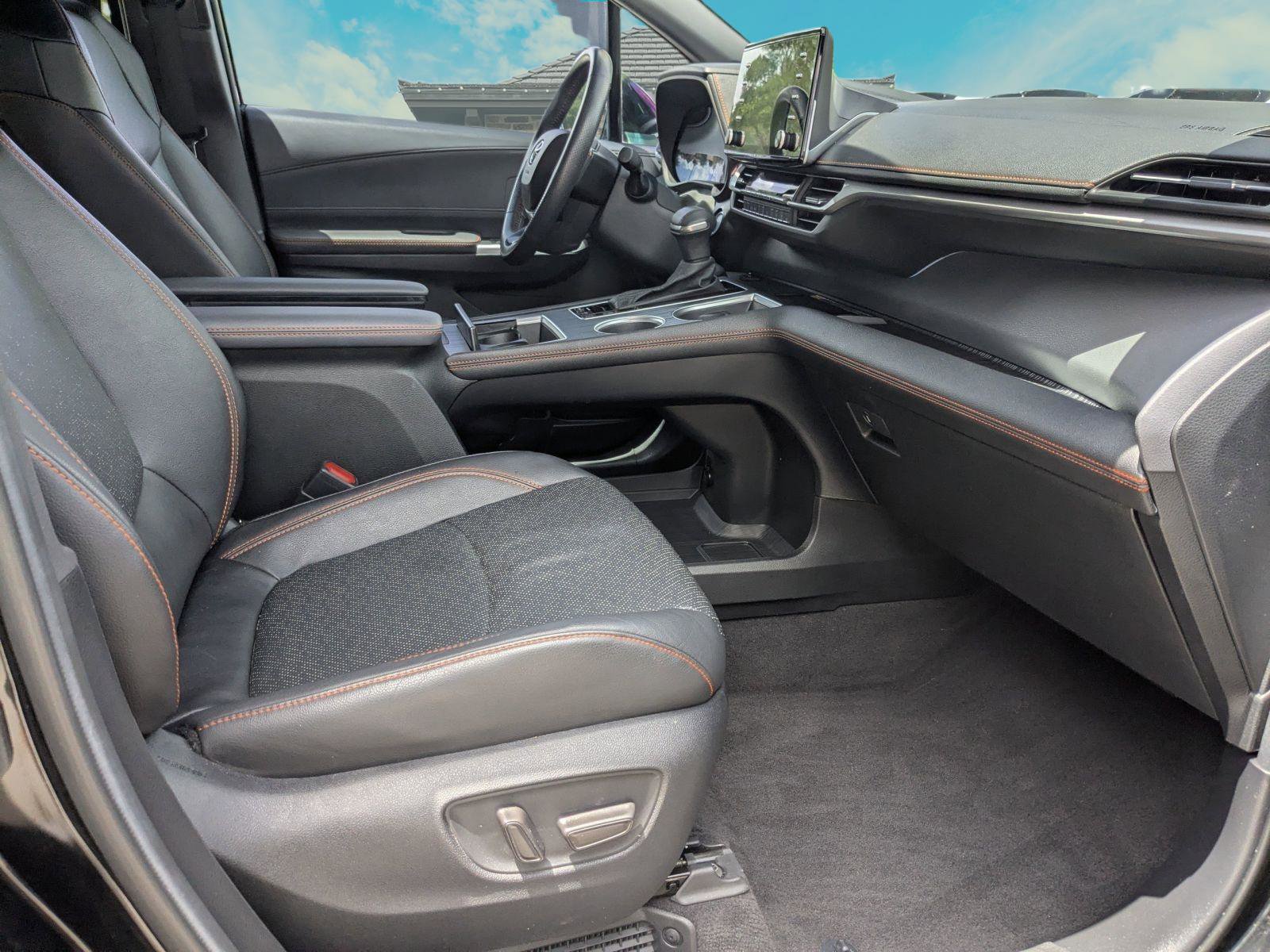 Used 2024 Toyota Sienna XSE w/ XSE Premium Package AWD/4WD image 21
