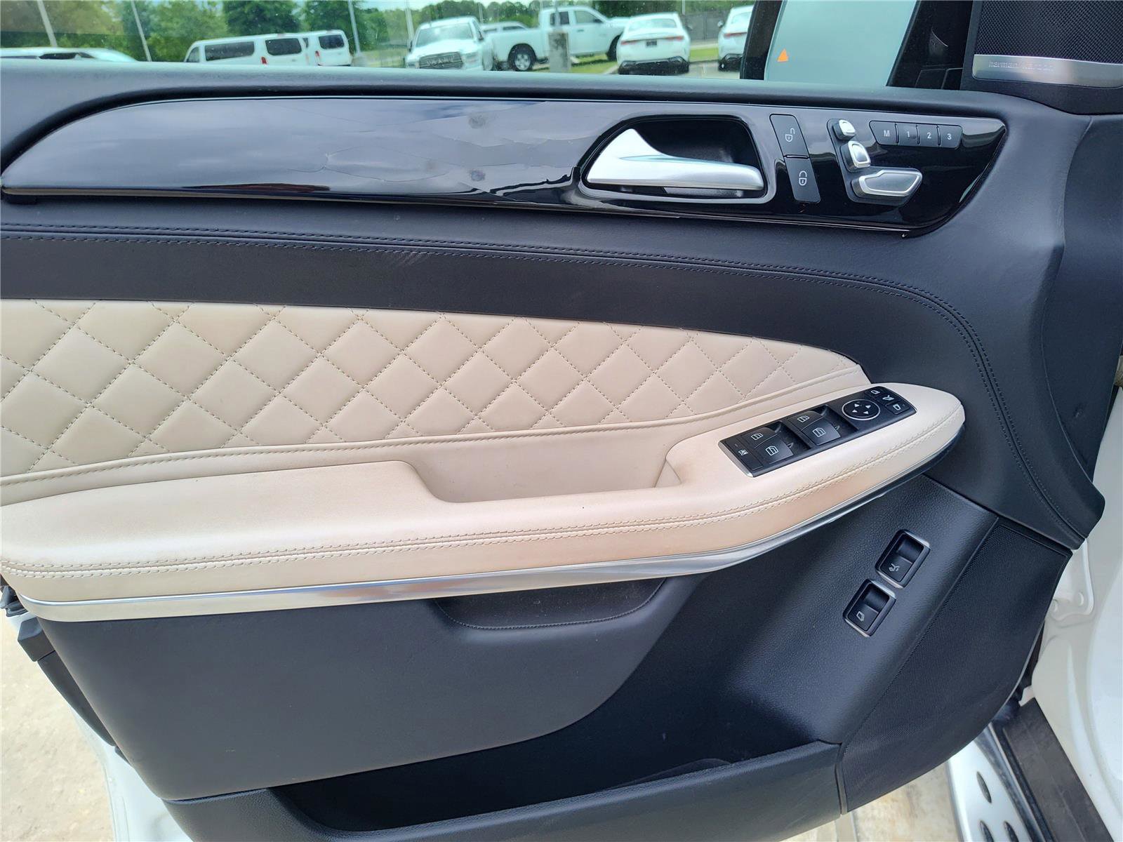 Used 2019 Mercedes-Benz GLS 550 4MATIC image 15
