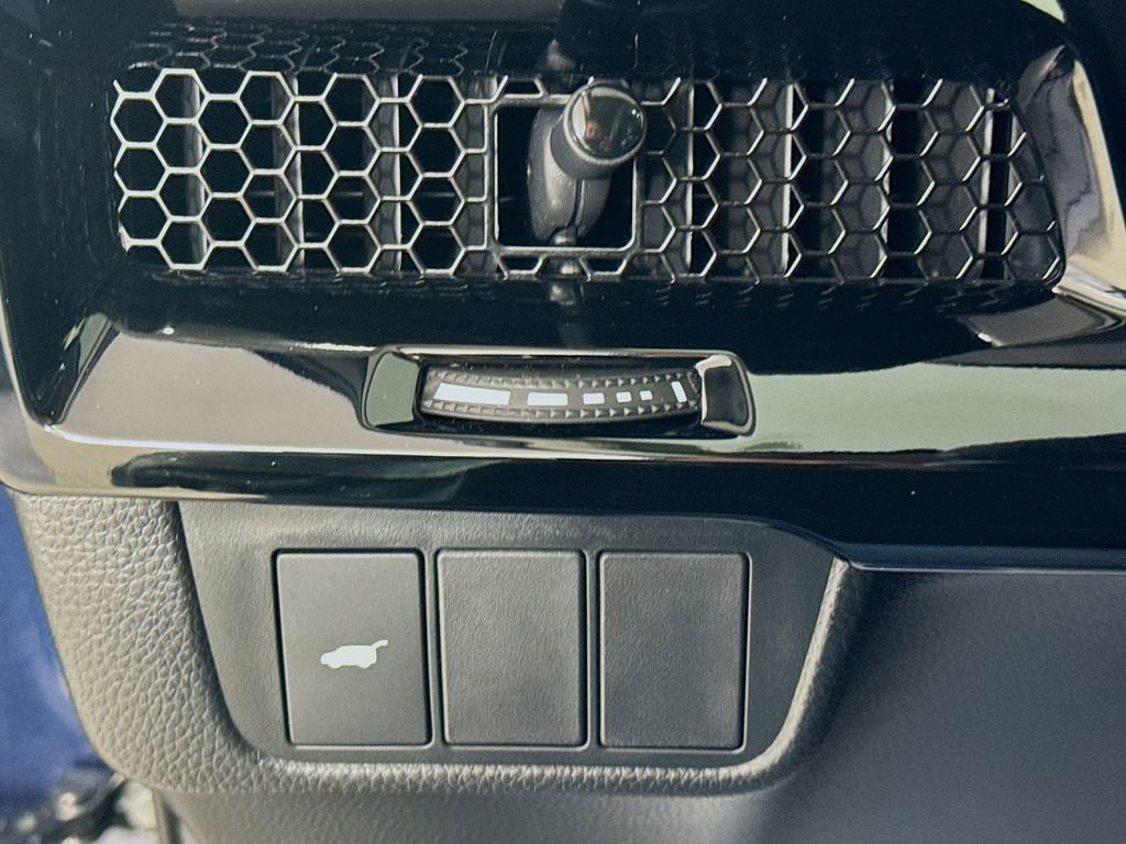 Used 2026 Honda CR-V EX-L image 12