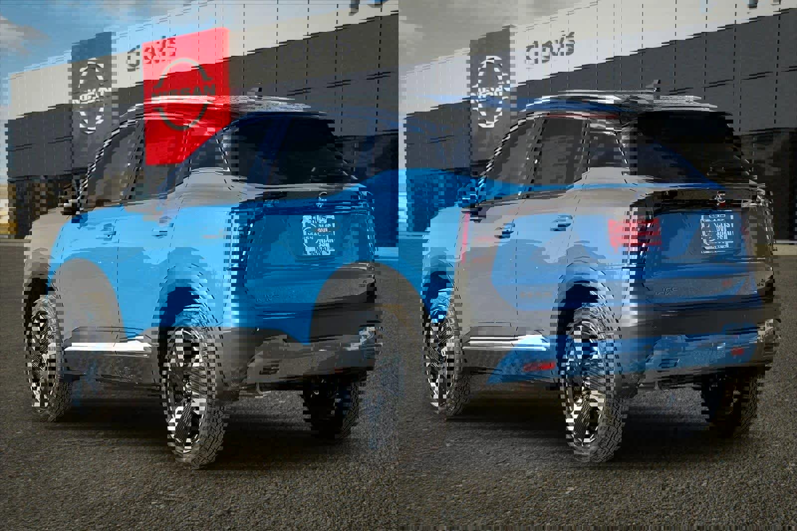 New 2026 Nissan Kicks SR image 7