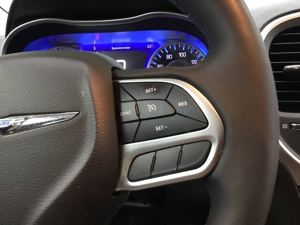 Used 2022 Chrysler 300 Touring L w/ Comfort Group AWD/4WD image 31