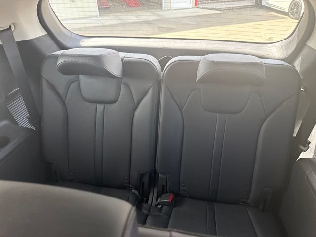 Used 2021 Kia Sorento S w/ Panoramic Sunroof Package FWD image 12
