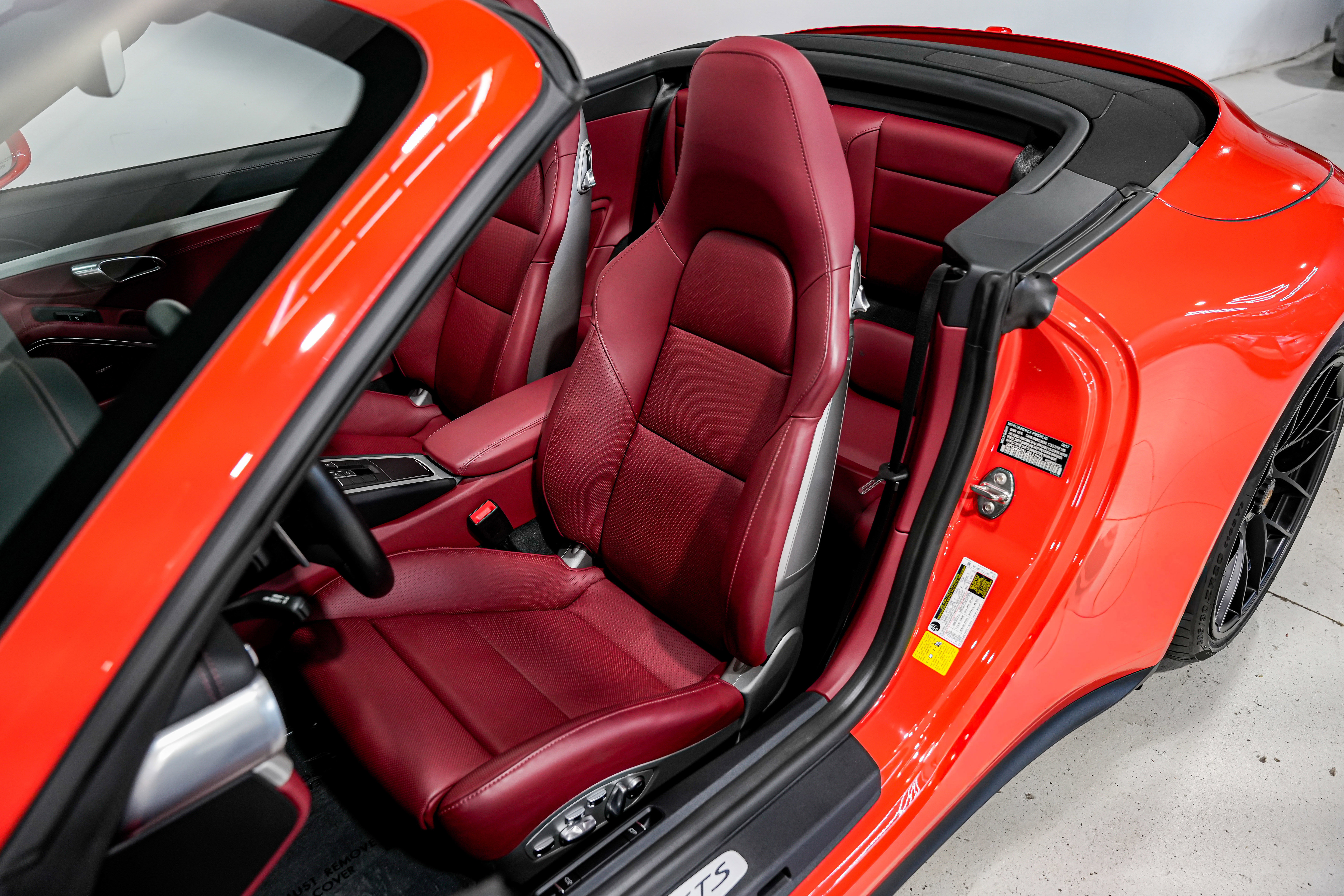 Used 2018 Porsche 911 Carrera GTS image 22