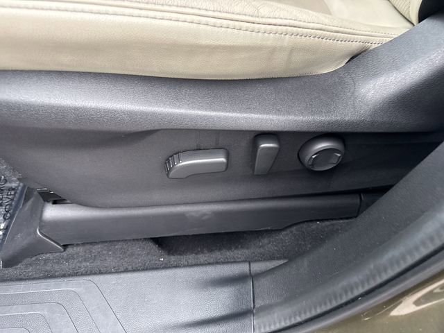 Certified 2022 Subaru Ascent Limited image 12