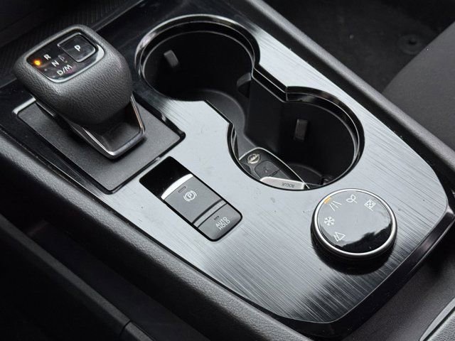 Used 2024 Nissan Rogue S image 21