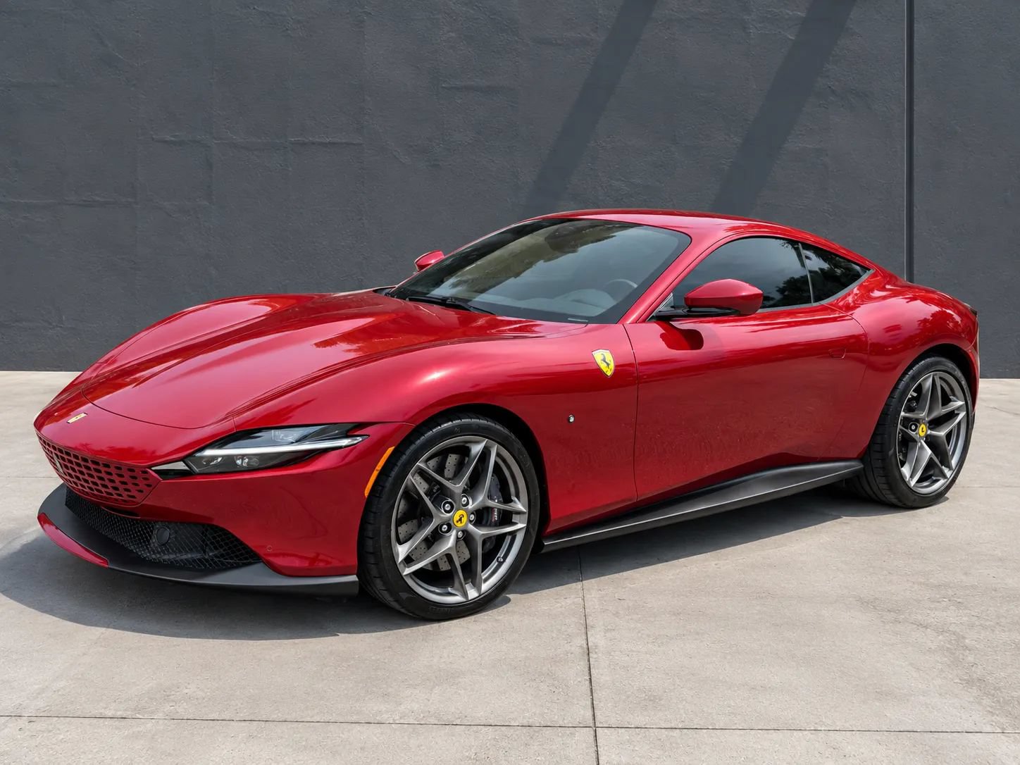 Used 2022 Ferrari Roma RWD image 7