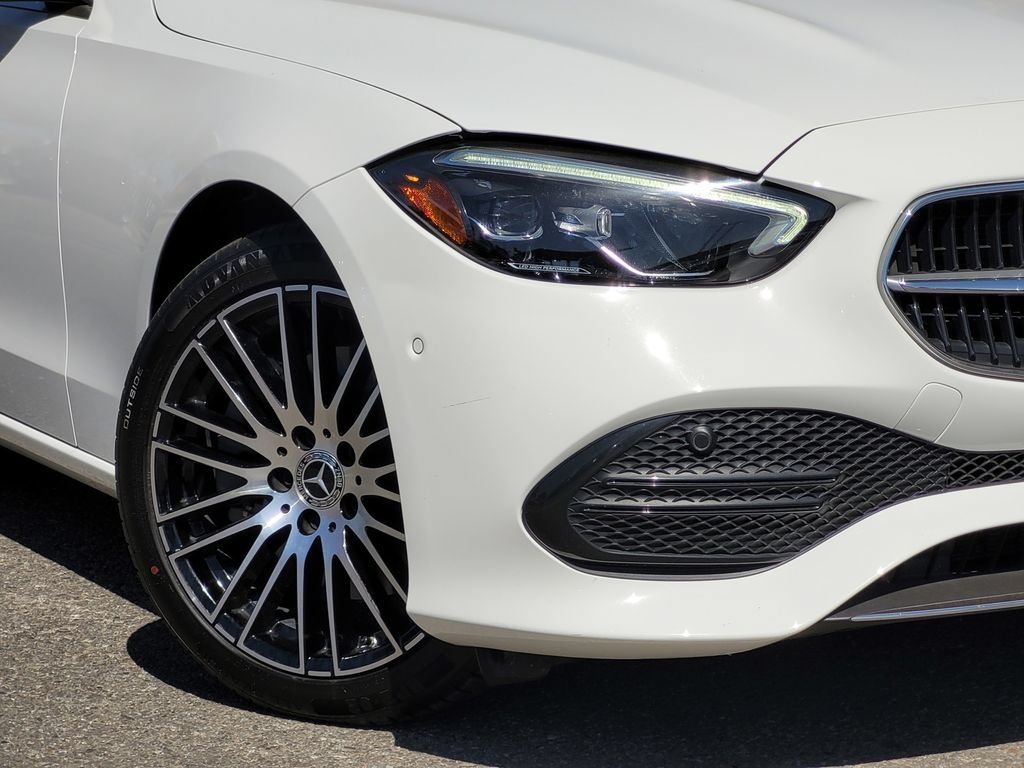 Used 2023 Mercedes-Benz C 300 Sedan image 4