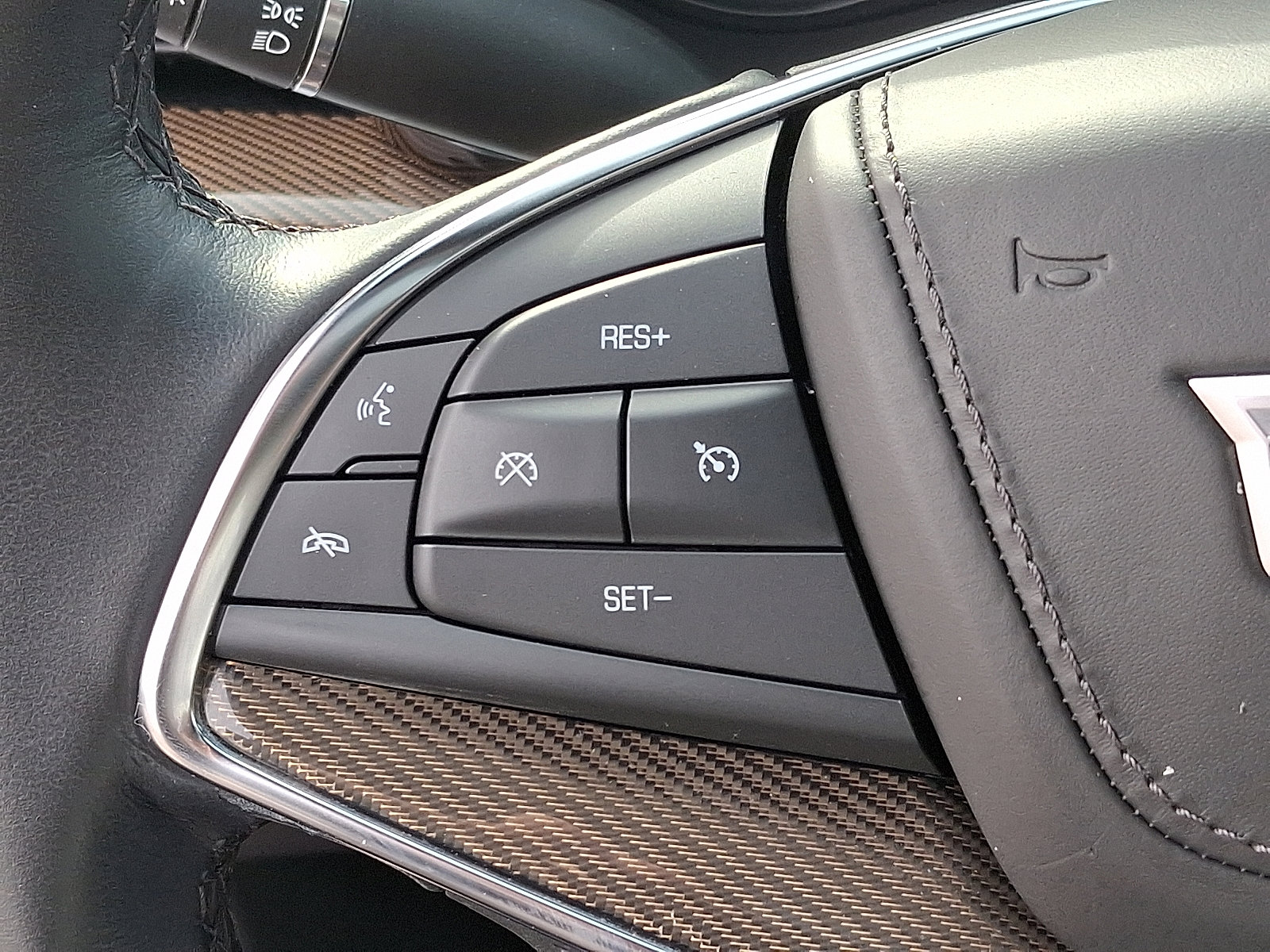 Certified 2023 Cadillac XT5 Premium Luxury w/ Platinum Package image 18