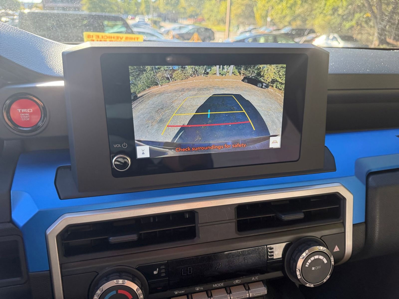 Used 2025 Toyota Tacoma TRD Off-Road image 17