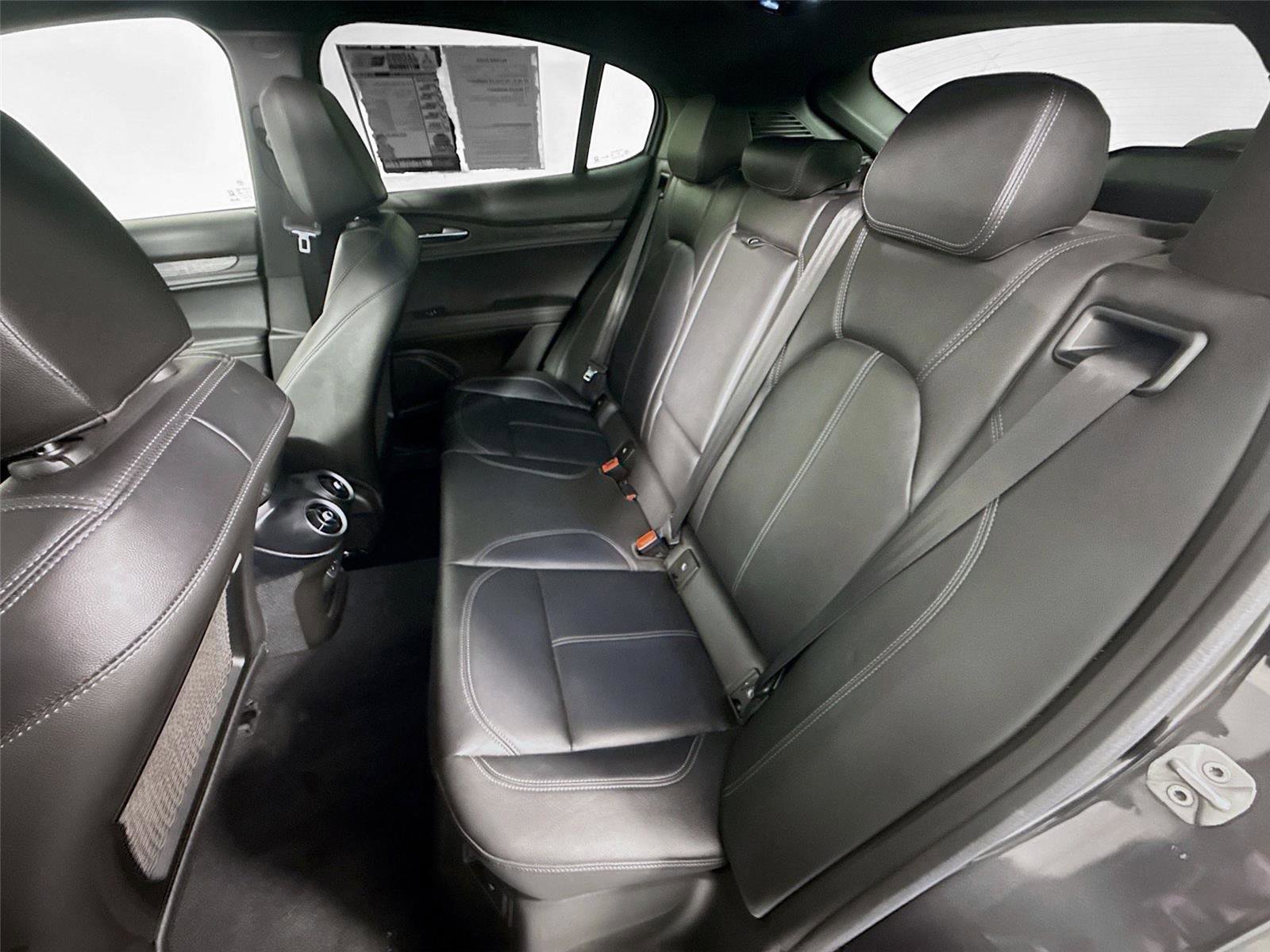 Used 2024 Alfa Romeo Stelvio Sprint RWD image 21