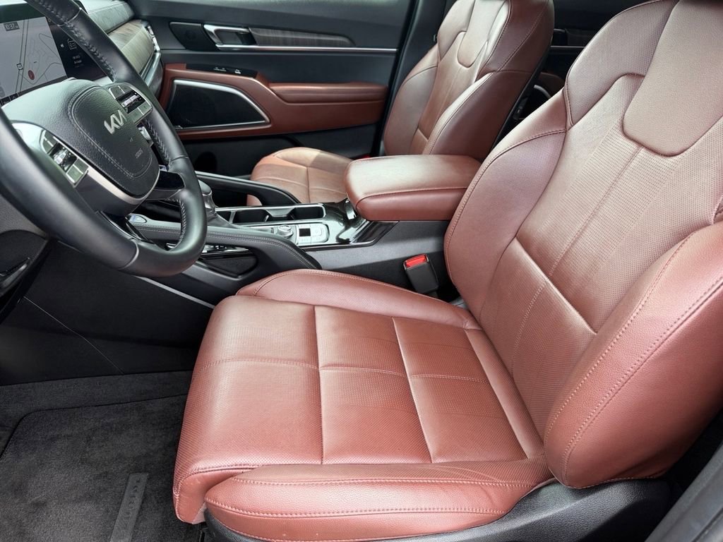Used 2024 Kia Telluride SX w/ Towing Package FWD image 10