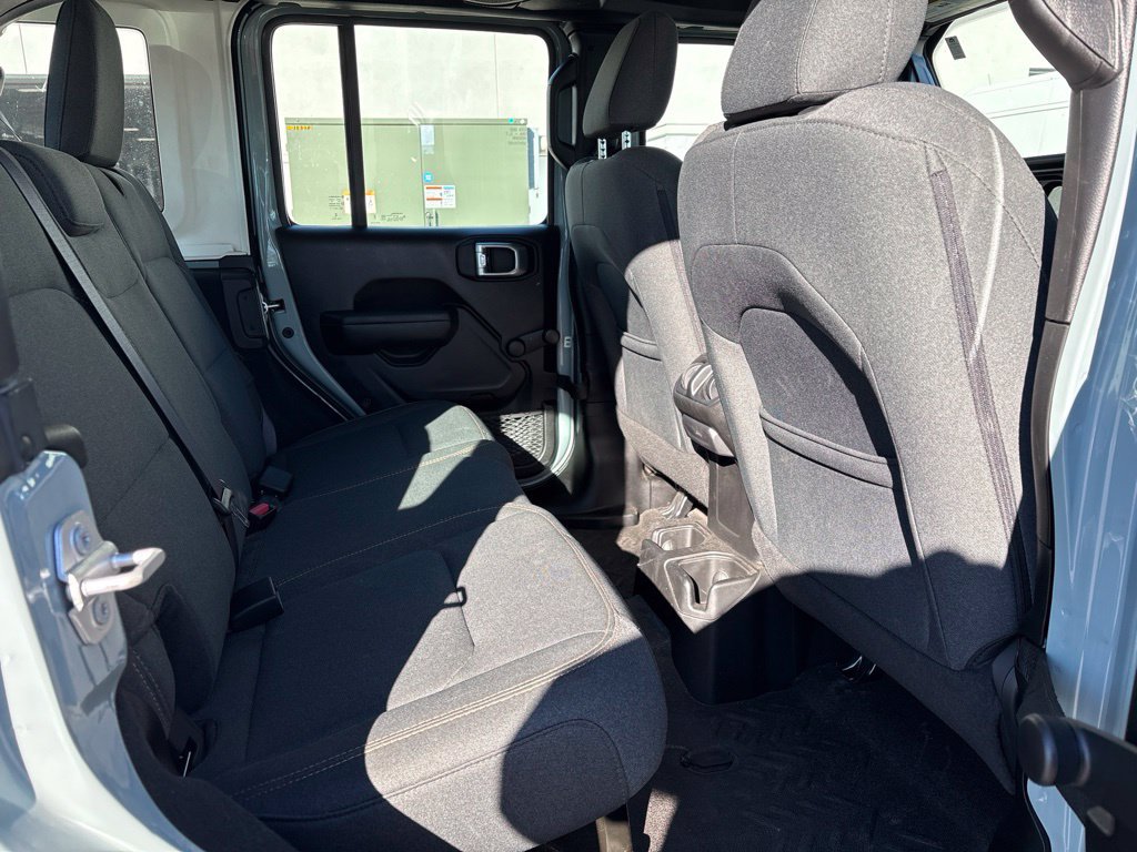 Used 2024 Jeep Wrangler Unlimited Sport AWD/4WD image 24