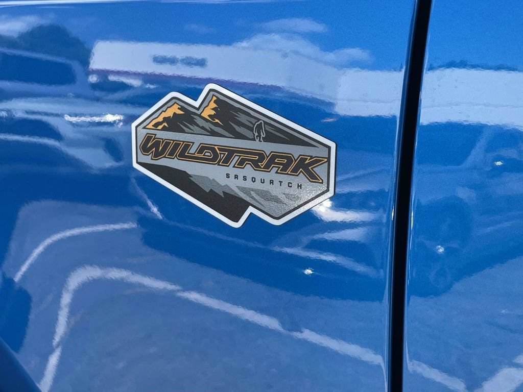 Used 2024 Ford Bronco Wildtrak AWD/4WD image 12