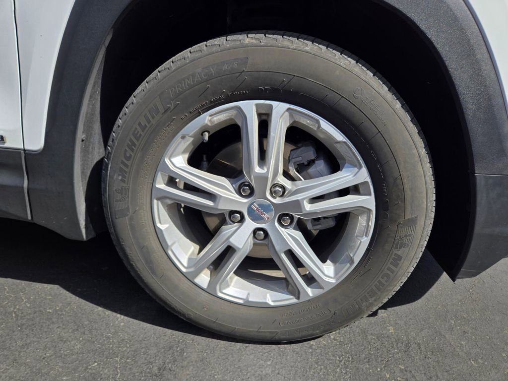 Used 2023 GMC Terrain SLE w/ Driver Convenience Package FWD image 3