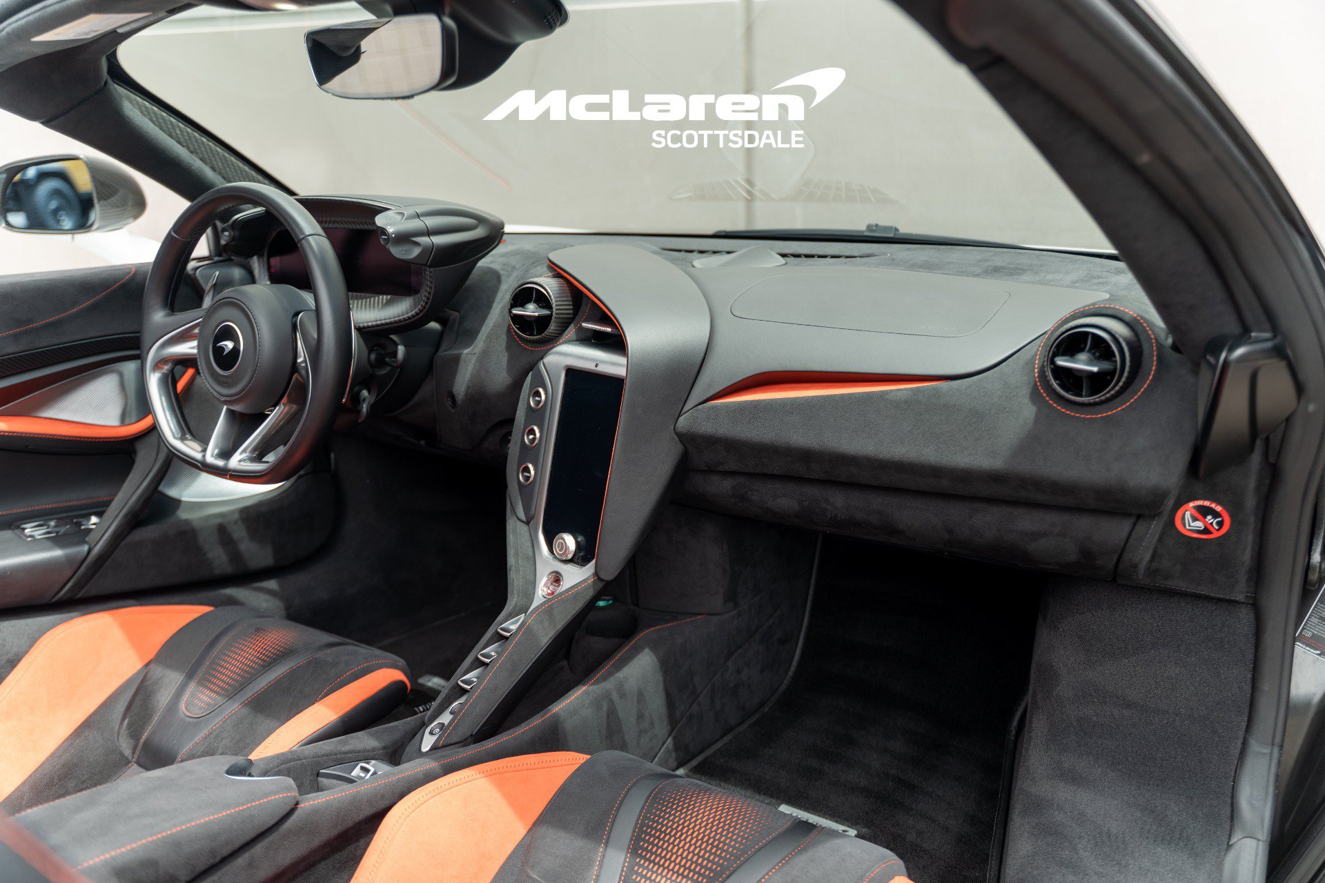 Used 2024 McLaren 750S Spider RWD image 17