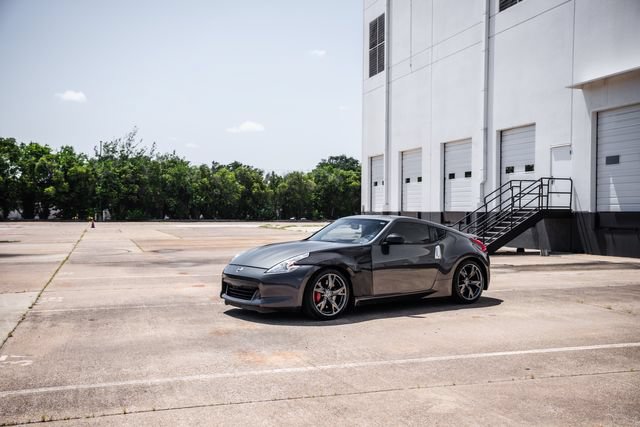 Used 2010 Nissan 370Z Touring w/ Sport Pkg RWD image 37