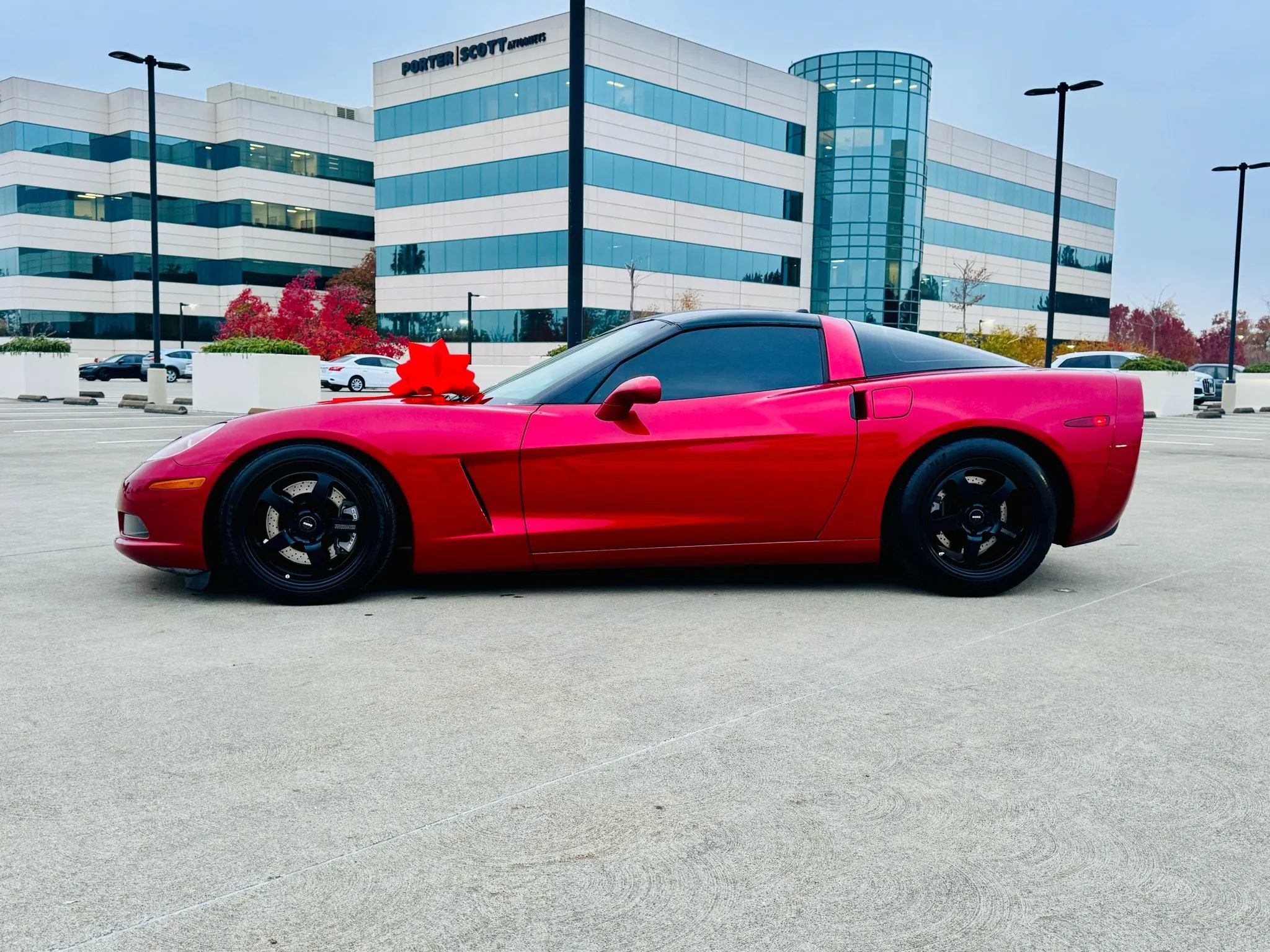 Used 2005 Chevrolet Corvette Coupe w/ Preferred Equipment Group RWD image 18