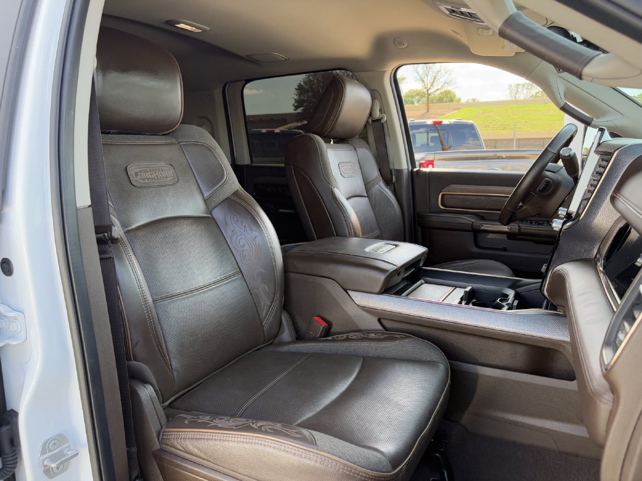 Used 2026 RAM 2500 Limited AWD/4WD image 32
