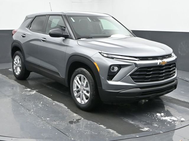 New 2026 Chevrolet TrailBlazer LS w/ LS Convenience Package AWD/4WD image 2