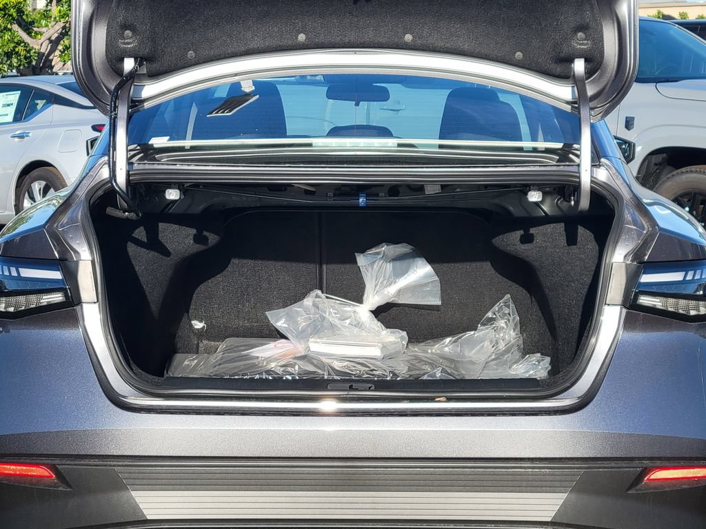 New 2026 Nissan Sentra SV w/ Floor Mat Package FWD image 3