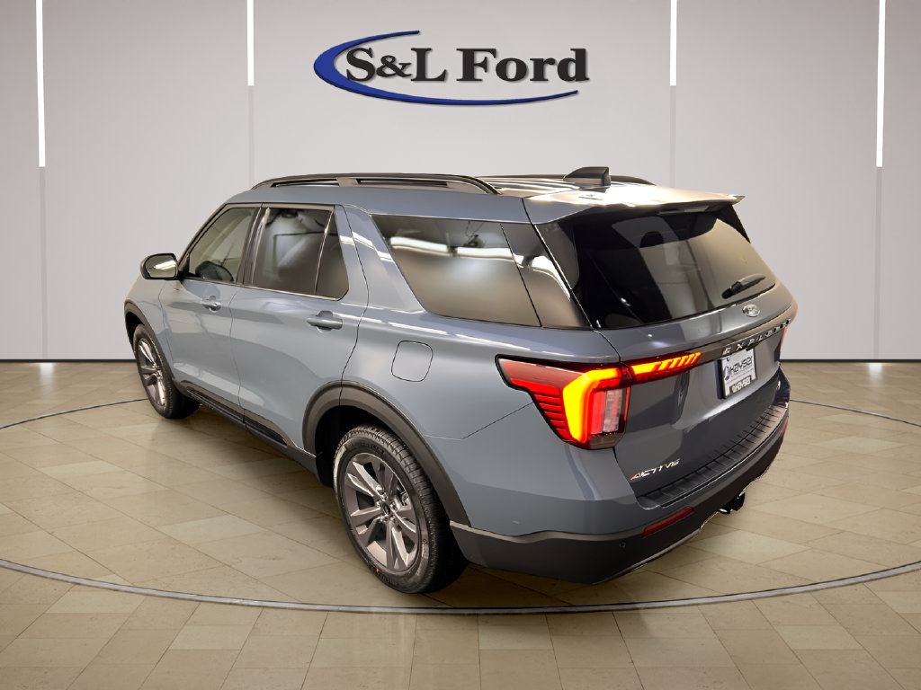 New 2026 Ford Explorer Active w/ Active Comfort Package AWD/4WD image 2