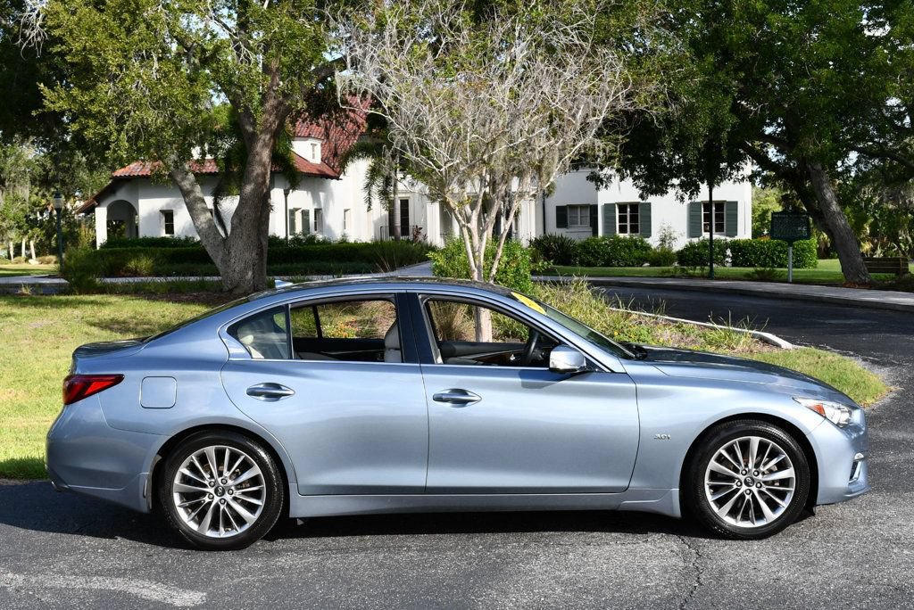 Used 2018 INFINITI Q50 Luxe w/ Sensory Package (Luxe) RWD image 31