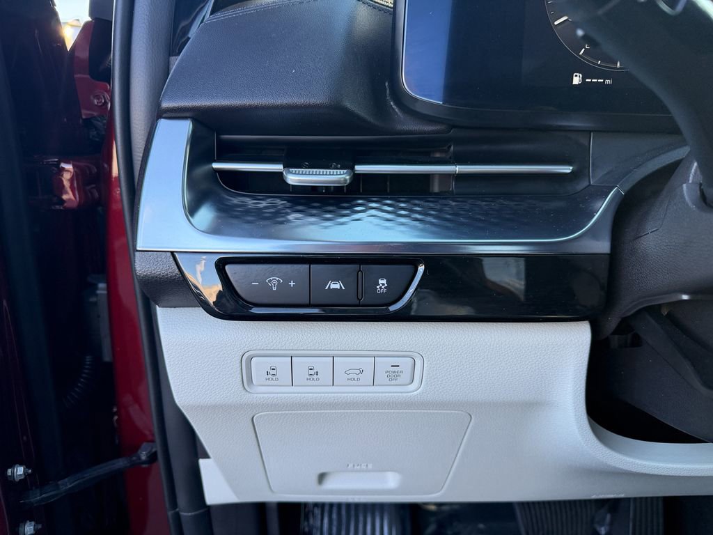 Used 2024 Kia Carnival SX Prestige image 19