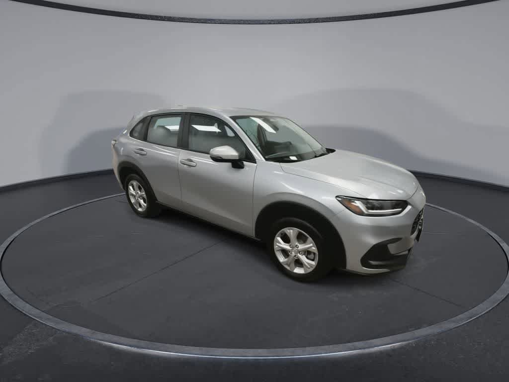 Used 2023 Honda HR-V LX image 2