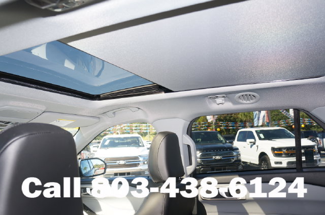Used 2023 Ford Explorer XLT w/ Equipment Group 202A RWD image 15