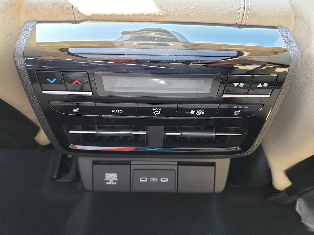 New 2026 Acura MDX SH-AWD w/ Advance Package image 6