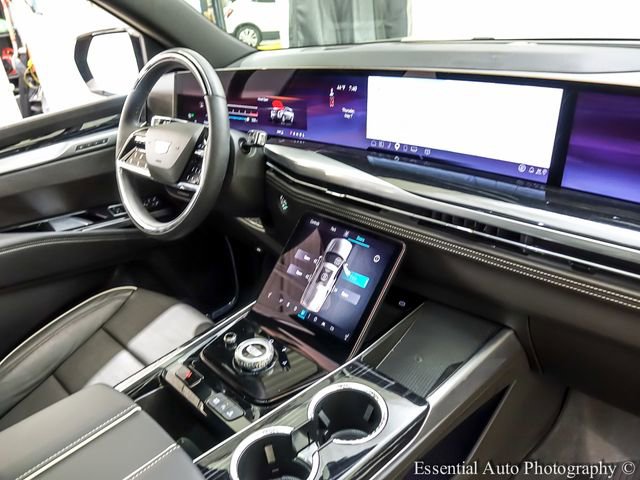 Certified 2025 Cadillac Escalade Sport w/ Touring Package AWD/4WD image 32