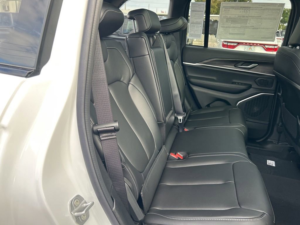 New 2026 Jeep Grand Cherokee Limited image 28