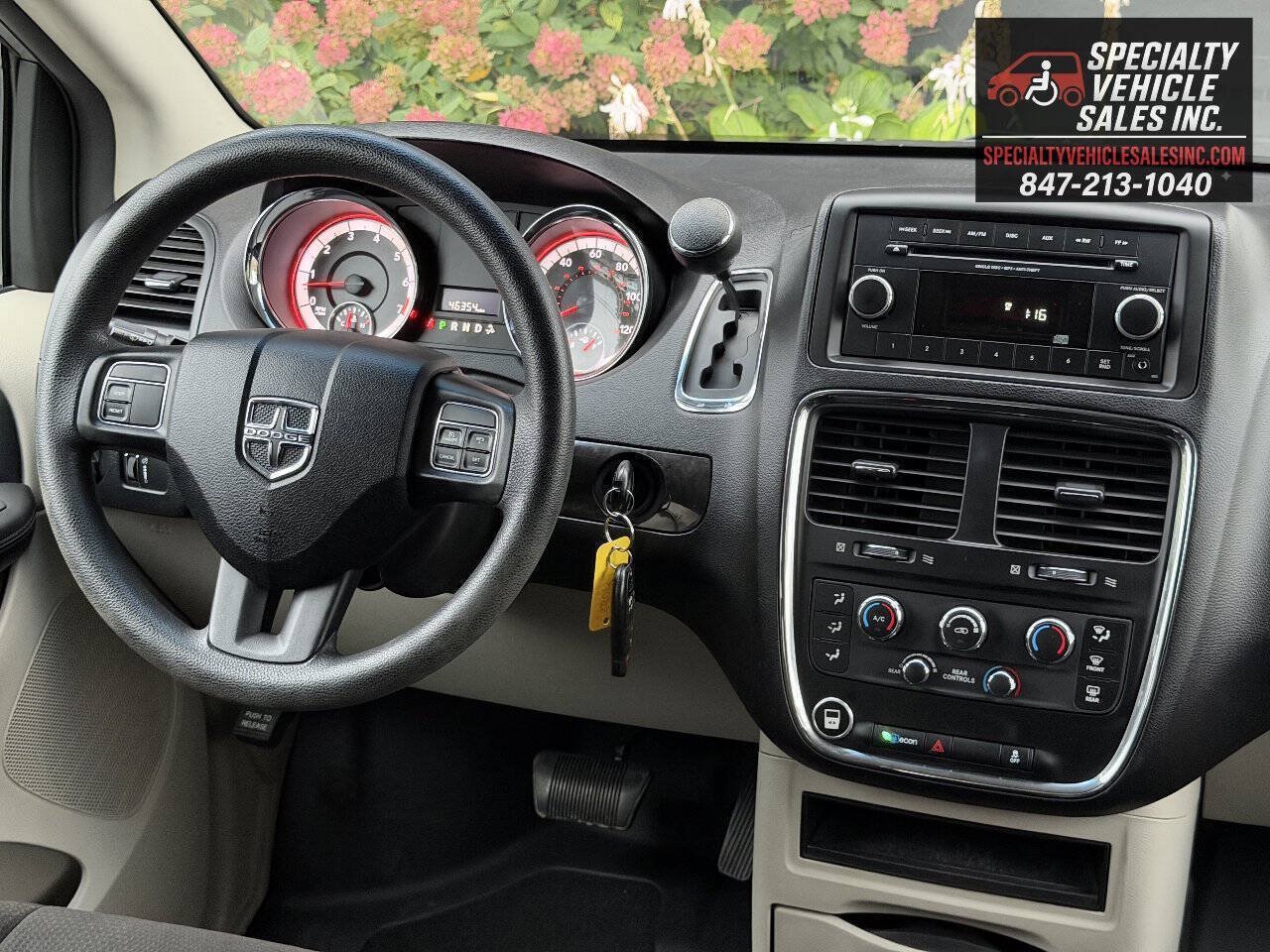 Used 2013 Dodge Grand Caravan SXT FWD image 40