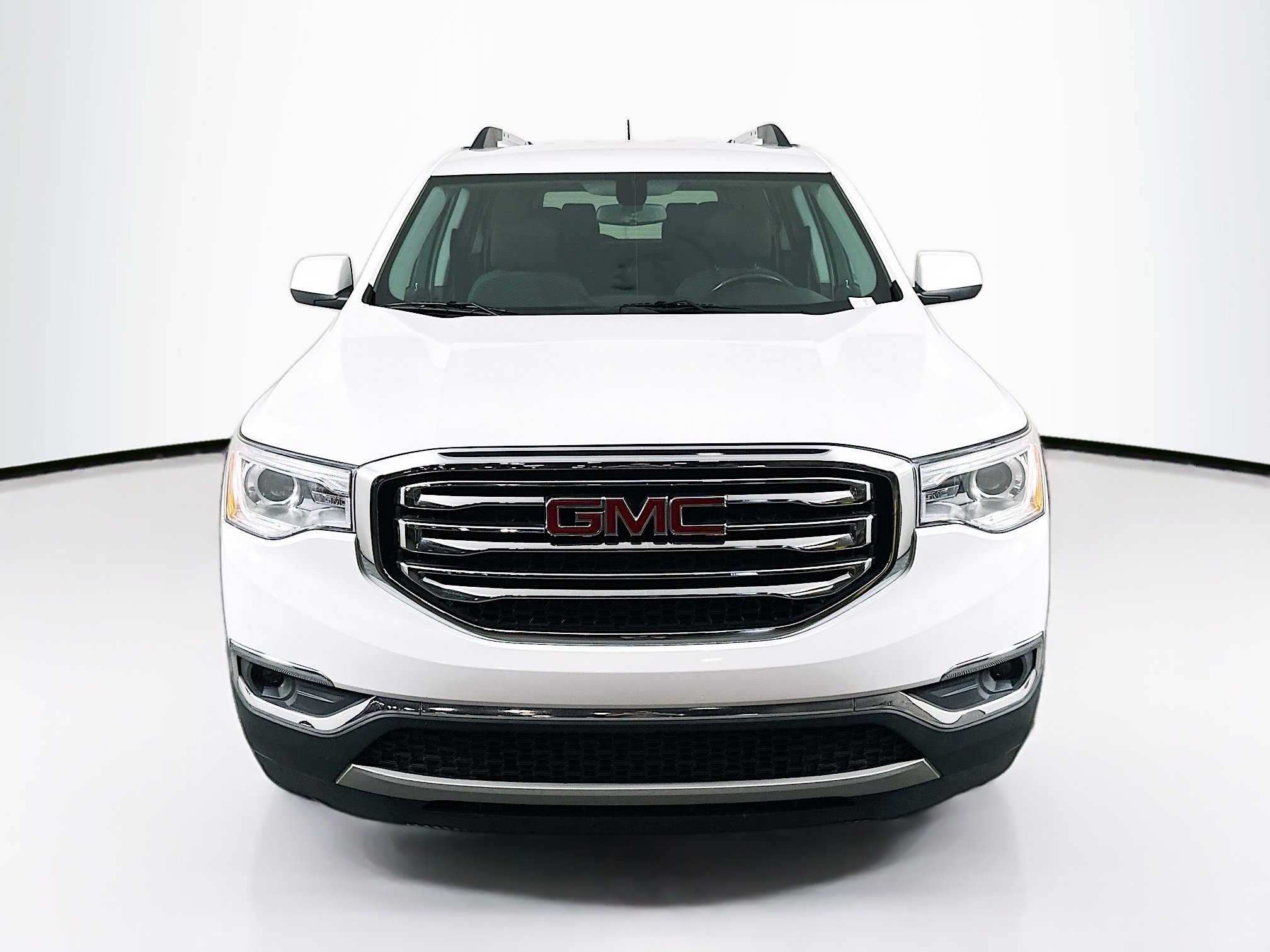 Used 2019 GMC Acadia SLE image 2