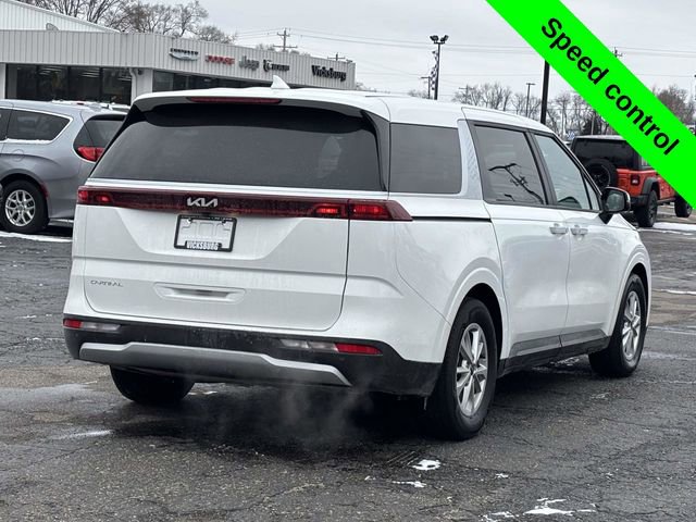 Used 2024 Kia Carnival LX image 33