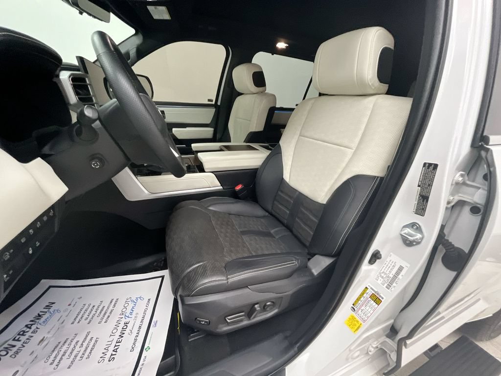 Used 2023 Toyota Sequoia Capstone AWD/4WD image 15