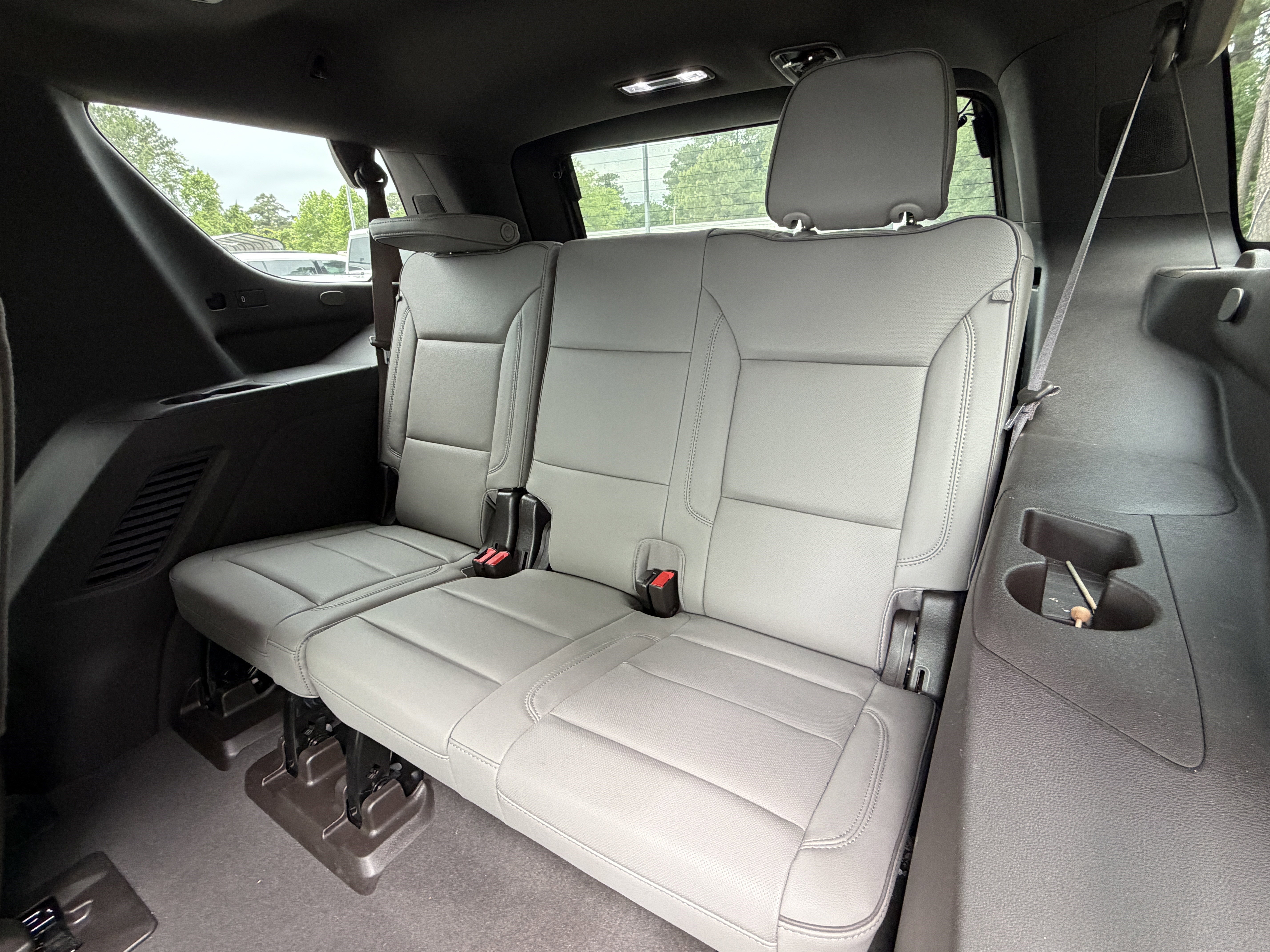 Used 2022 GMC Yukon SLT w/ SLT Luxury Package RWD image 10