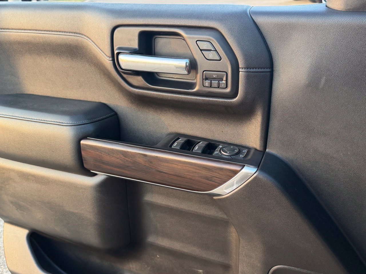 Used 2019 GMC Sierra 1500 SLT RWD image 25