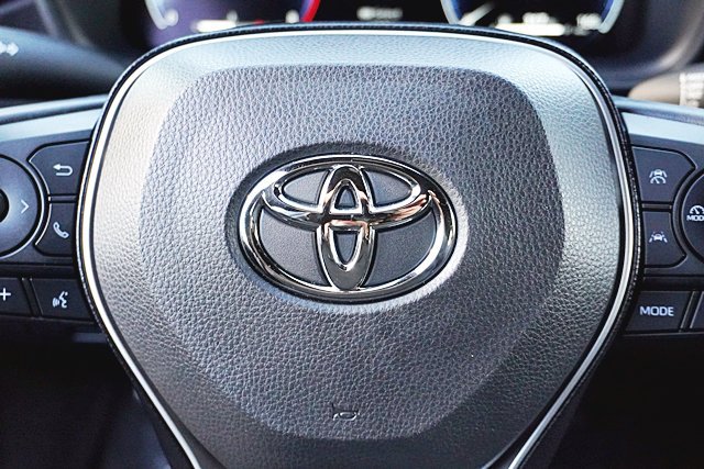 Used 2026 Toyota Corolla SE w/ SE Package FWD image 46