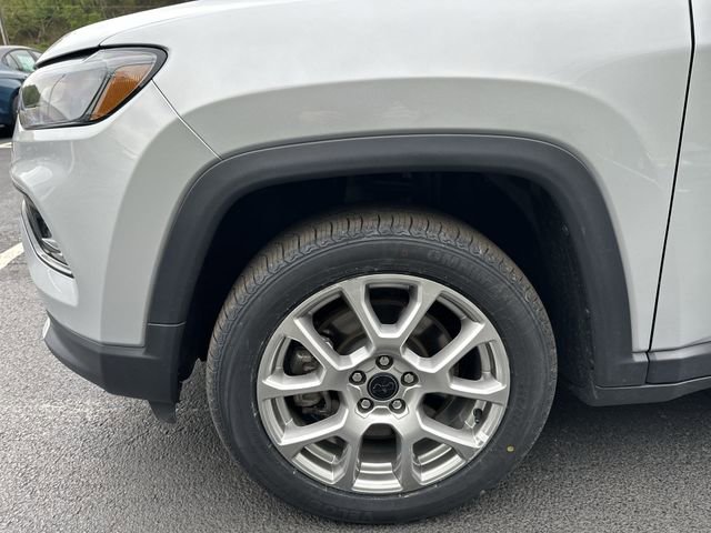 Used 2025 Jeep Compass Limited AWD/4WD image 20