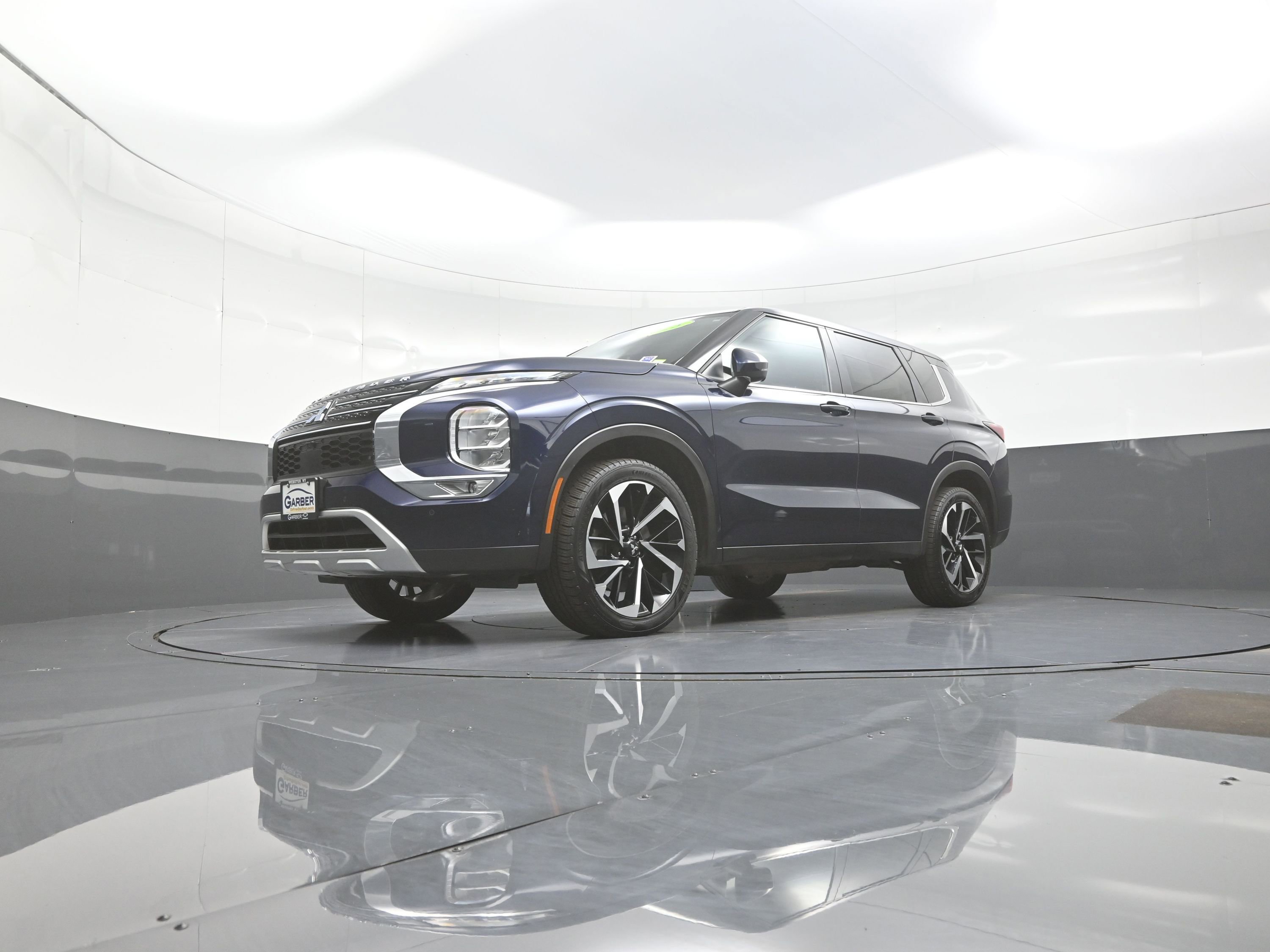 Used 2023 Mitsubishi Outlander SE AWD/4WD image 11